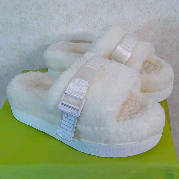 NWOT UGG AU Fluffita Platform Slides Ivory/White Curly Shearling Sz US9.EU40 WOB - Picture 1 of 13